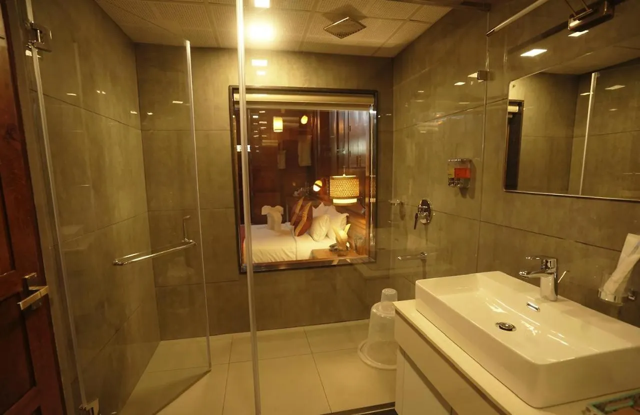 ****  The Rustic Manor Hotel Viripara India